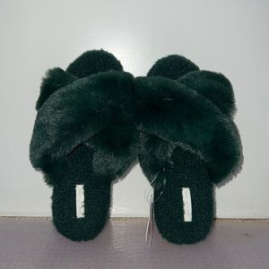 Halluci Slippers